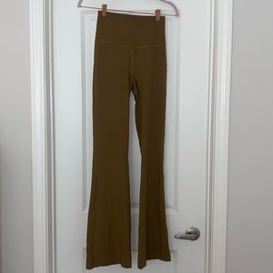 Groove Super High Rise Flare Pant